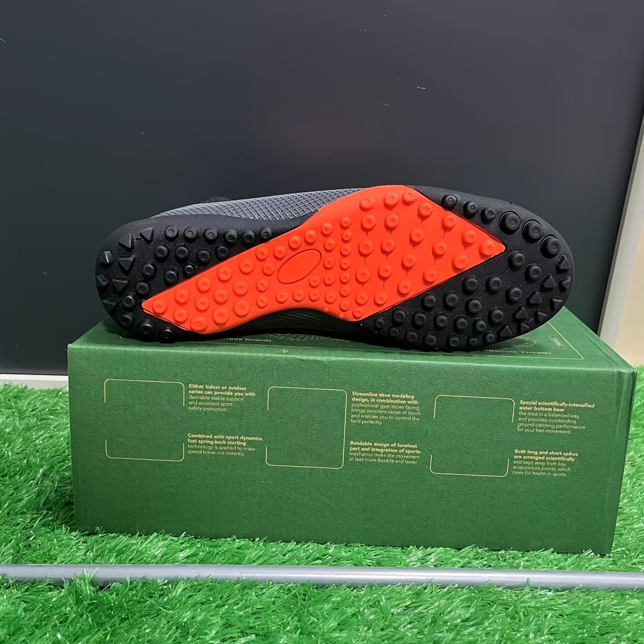 botas de césped profesionales altos y resistentes para hombres - Main Image