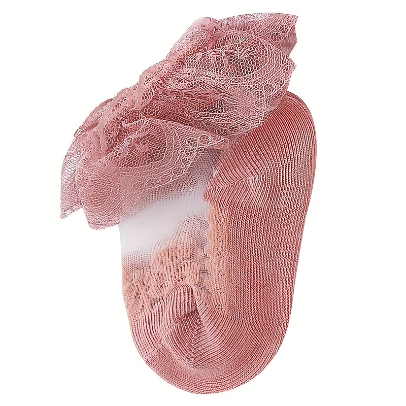 Een paar lichtgewicht, ademende, met kant afgewerkt