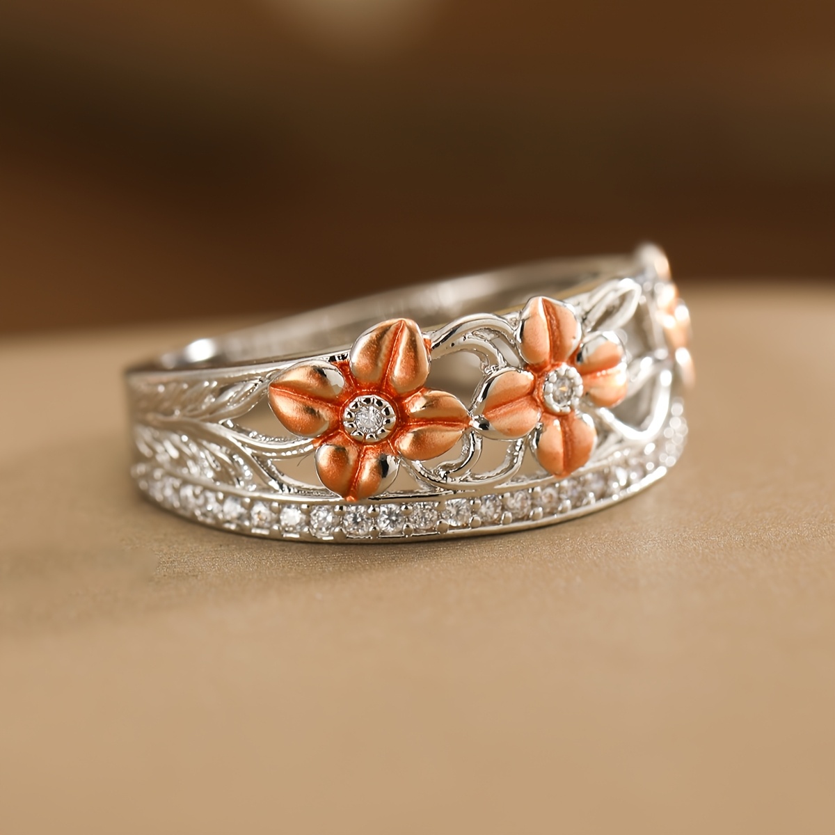 Women's Vintage Two-Tone Hollow-Out Floral Branch Ring