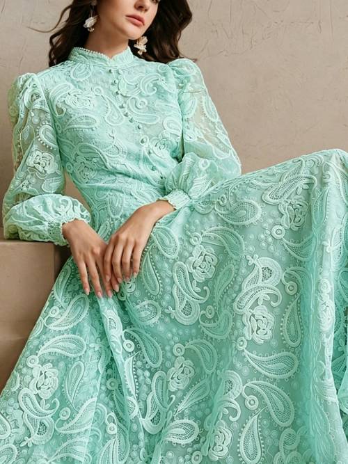 ladies lantern sleeved organza bridesmaid dress with floral embroidery elegant and suitable for wedding guests birthday parties and other occasions