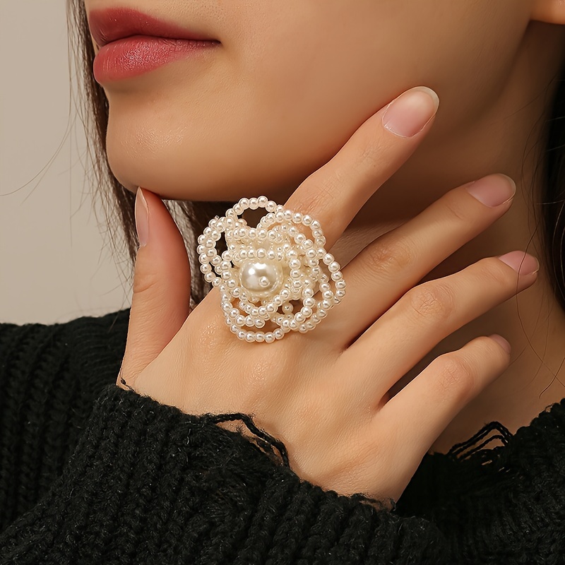 

1pc Elegant Ring Artificial Pearl Of Beauty And Daily Outfits Adjustable Ring