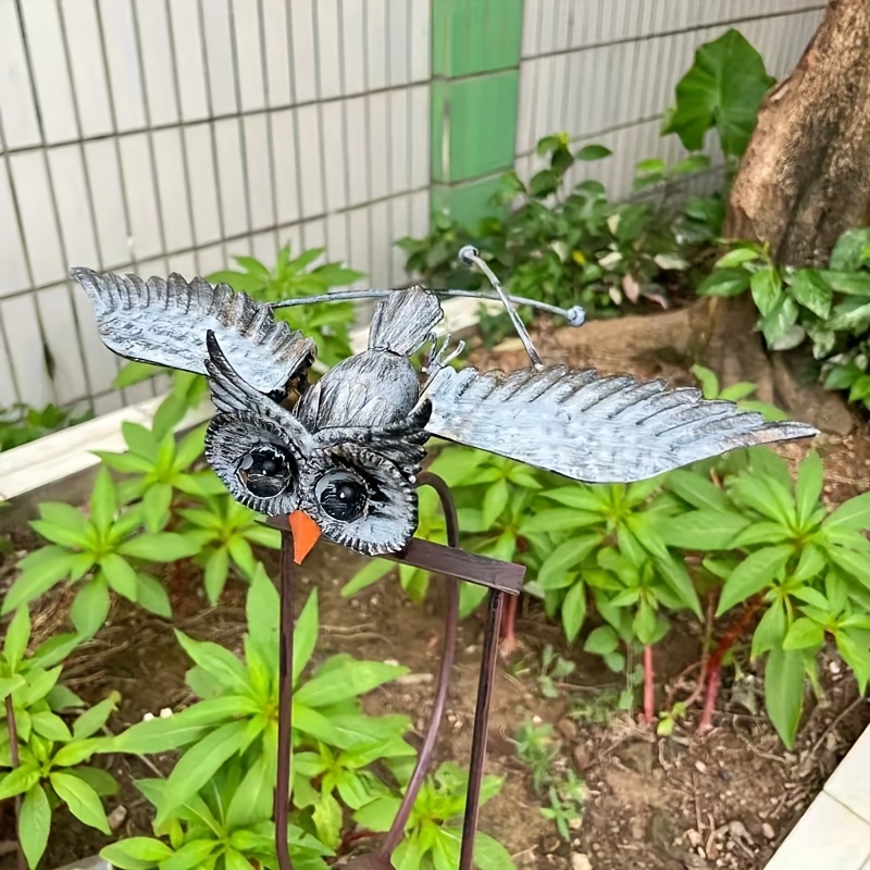 Piquet De Jardin En Fer Rouillé En Forme De Cœur - Décoration