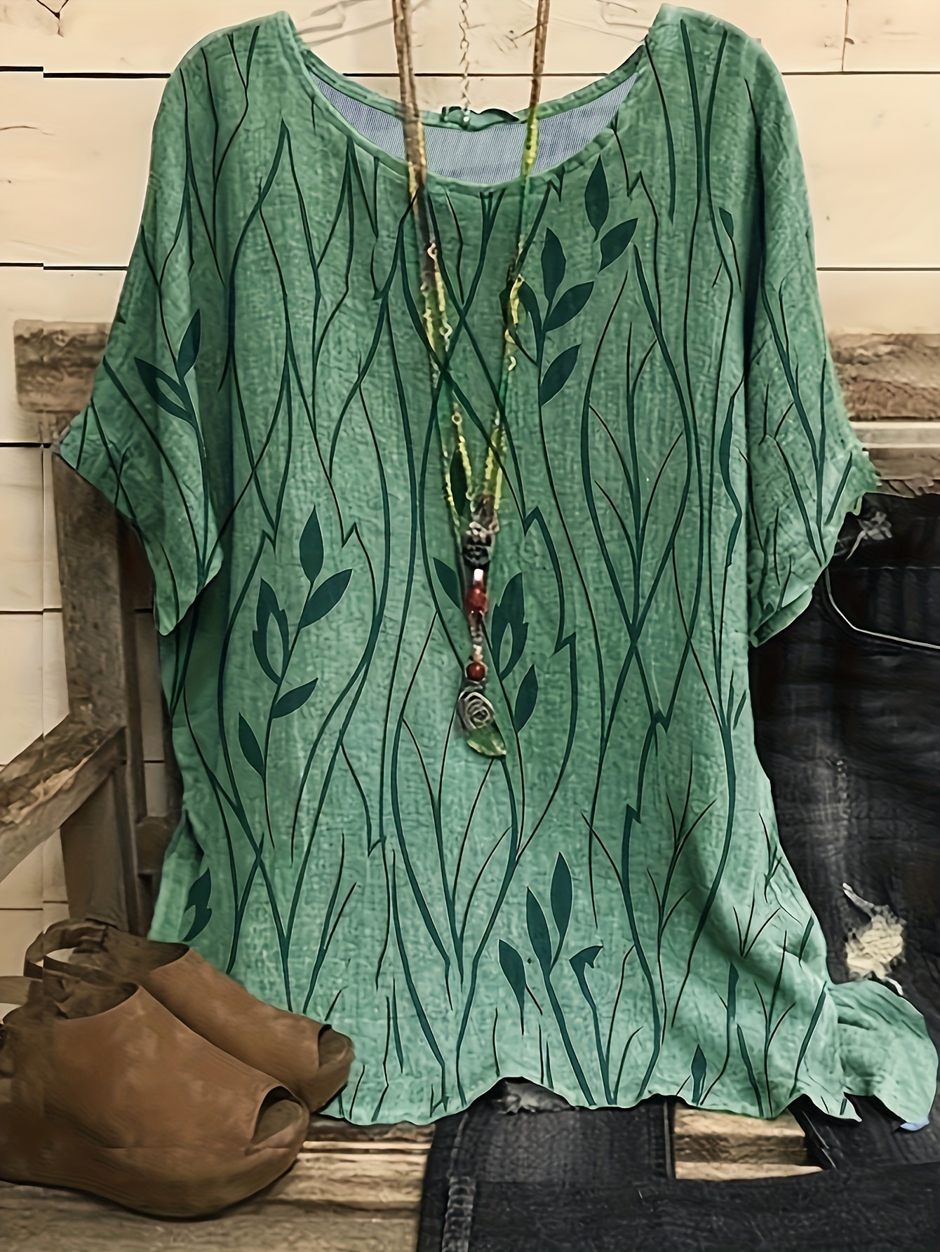 Women's Plus Size Summer Loungewear Top - Breathable Loose Fit Leaf Print Blouse with Mustard Yellow & Green Design, Machine Washable Casual Home & Outing Shirt, Summer Blouse, Relaxed Outfit, Elegant Style, Easy Care, Stylish Shirt, Relaxed Style