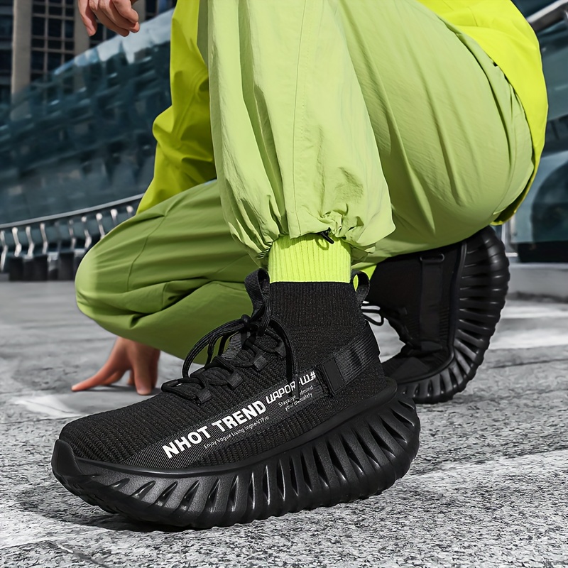 Men's Fashion Mid-Top Shoes, Men's Casual Sneakers, Breathable Mesh, Lightweight and Shock-Absorbing, Wide Elastic Band Design for a Snug Fit