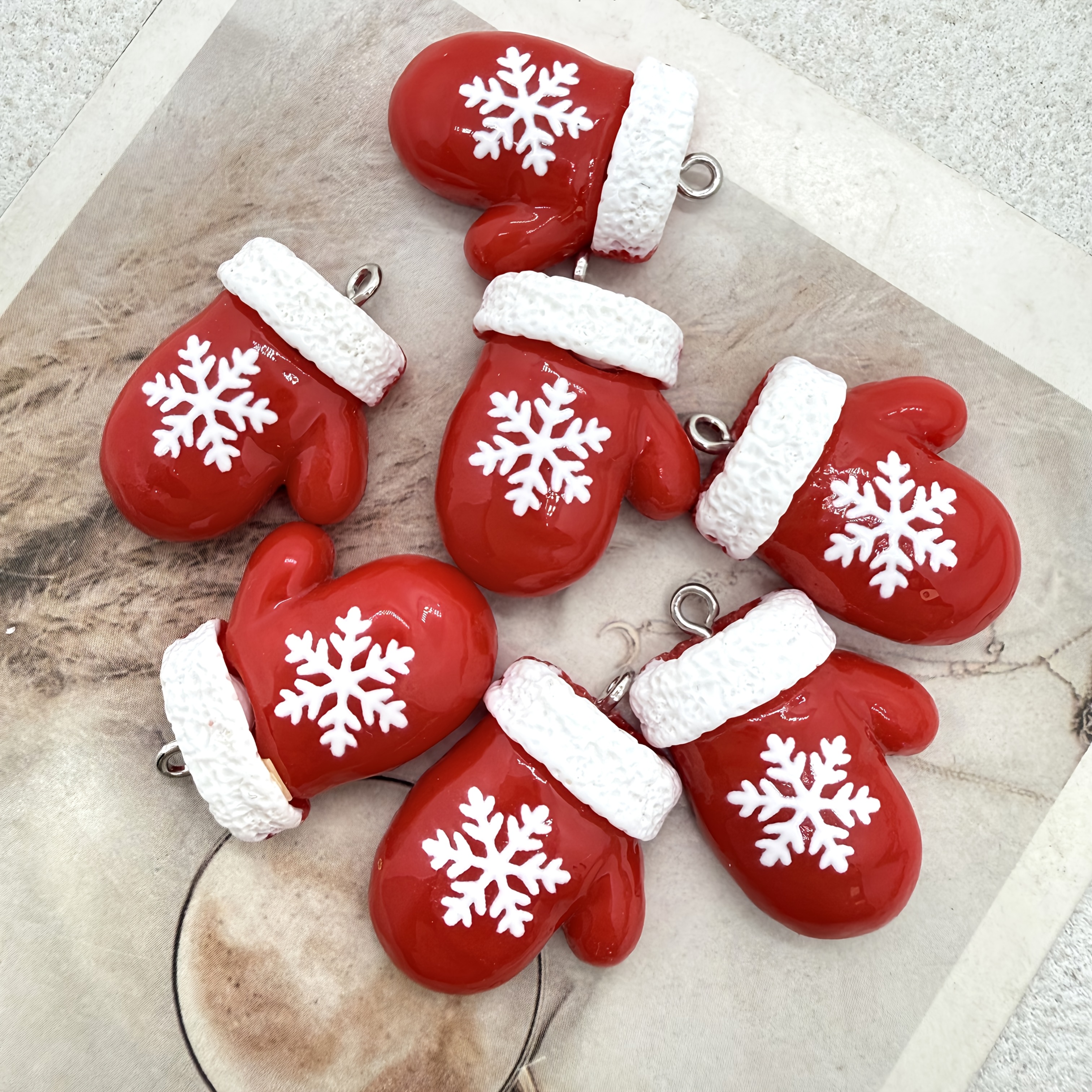 TEMU 7pcs Resin Christmas Snowflake Hand Glove Charms, Suitable For Jewelry Making, Perfect For Party Additions, Earrings, Necklaces, Bag Decorations