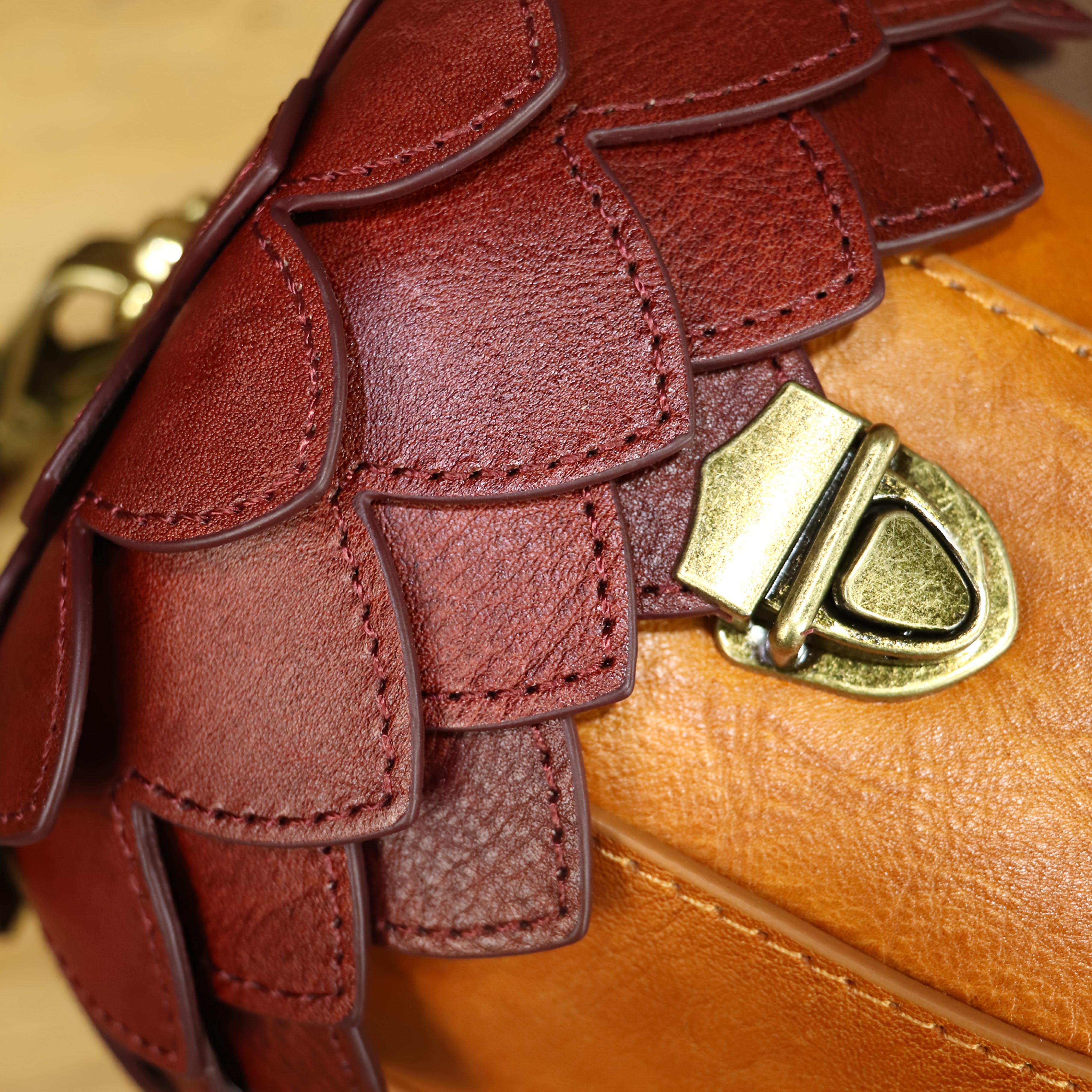 Women'S Genuine Leather Handbag - Vintage Purse with Adjustable Strap, Spacious Interior for iPhone, Makeup, Cards, Keys - Elegant Everyday & Formal Bag - Durable & Easy-Clean - Perfect Gift for Women, Ladies Handbags, Card Holder, Classic Design, Sturdy Construction, Compact Handbag, Professional Women, Stylish Accessory, Highquality Stitching, Shoulder Bag, Fashion Lovers