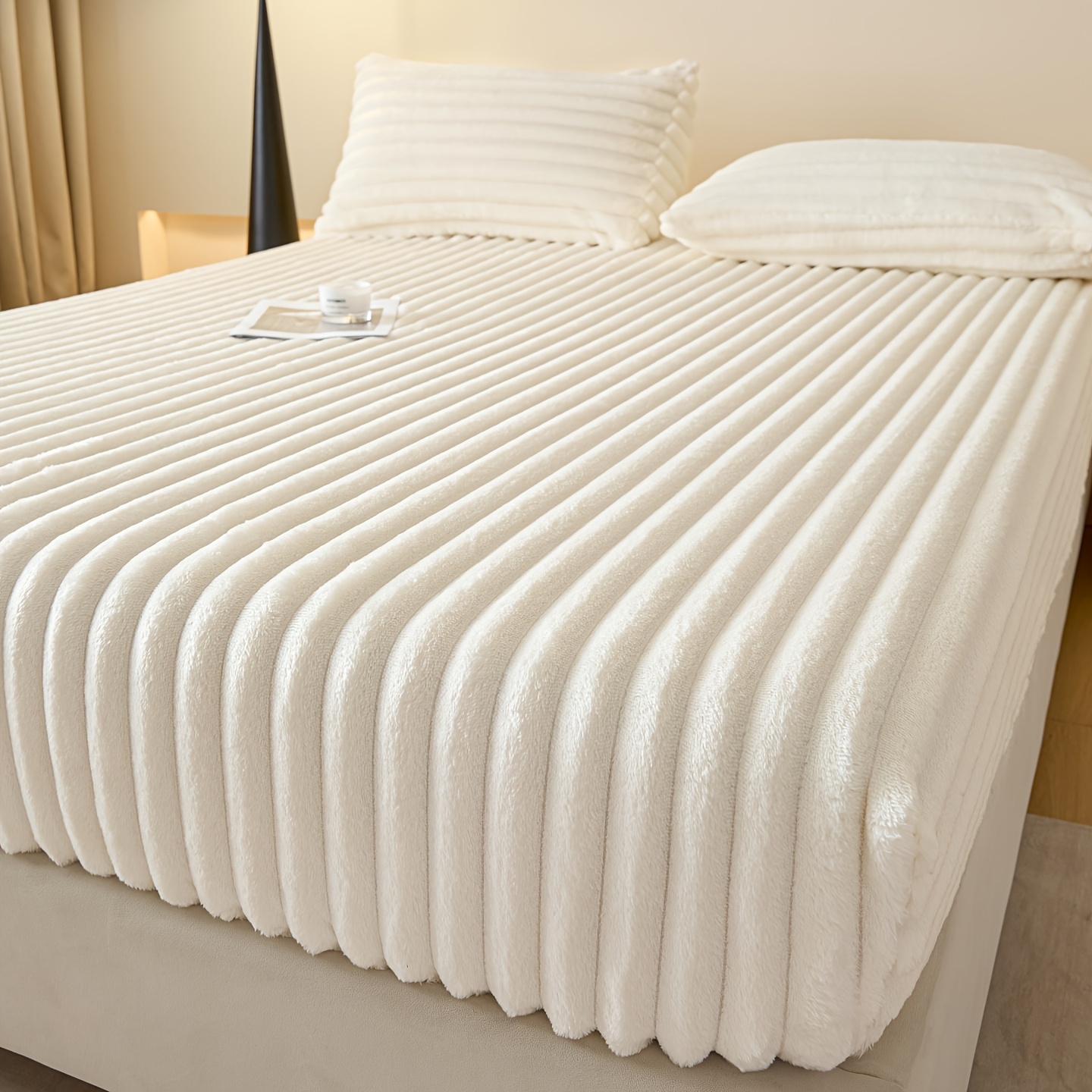 1pc Ultra-Soft Warm Fitted Sheet, Solid And Striped Deep-Pocket Design, Non-Pilling Warm Breathable Bedding for Bedroom, Dorm, Hotel - Machine Washable, Multiple Sizes Available, Dorm Room Essentials, Plush Texture, Durable Bedding