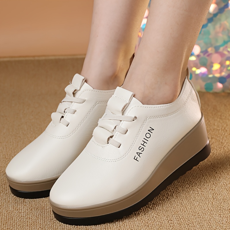 Women'S Platform Shoes for Spring And Autumn 2025, New Style, Height-Increasing, Casual, Soft-Soled, Korean Version, Mom'S Shoes, Wedge Sneakers.