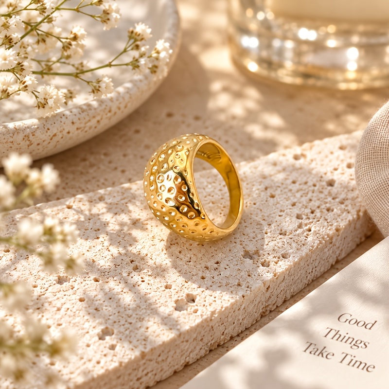 Women's Embossed Polka Dot Spherical Wide Band Ring