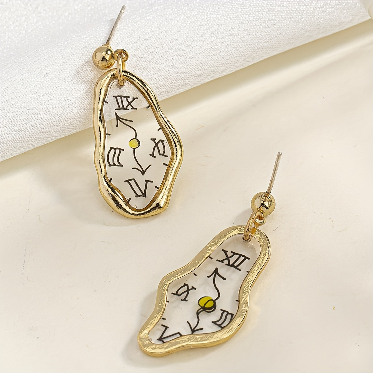 

Vintage Clock Design Transparent Earrings, Handcrafted Fashion Artistic Unique Chic Earrings, Perfect Gift For Ladies