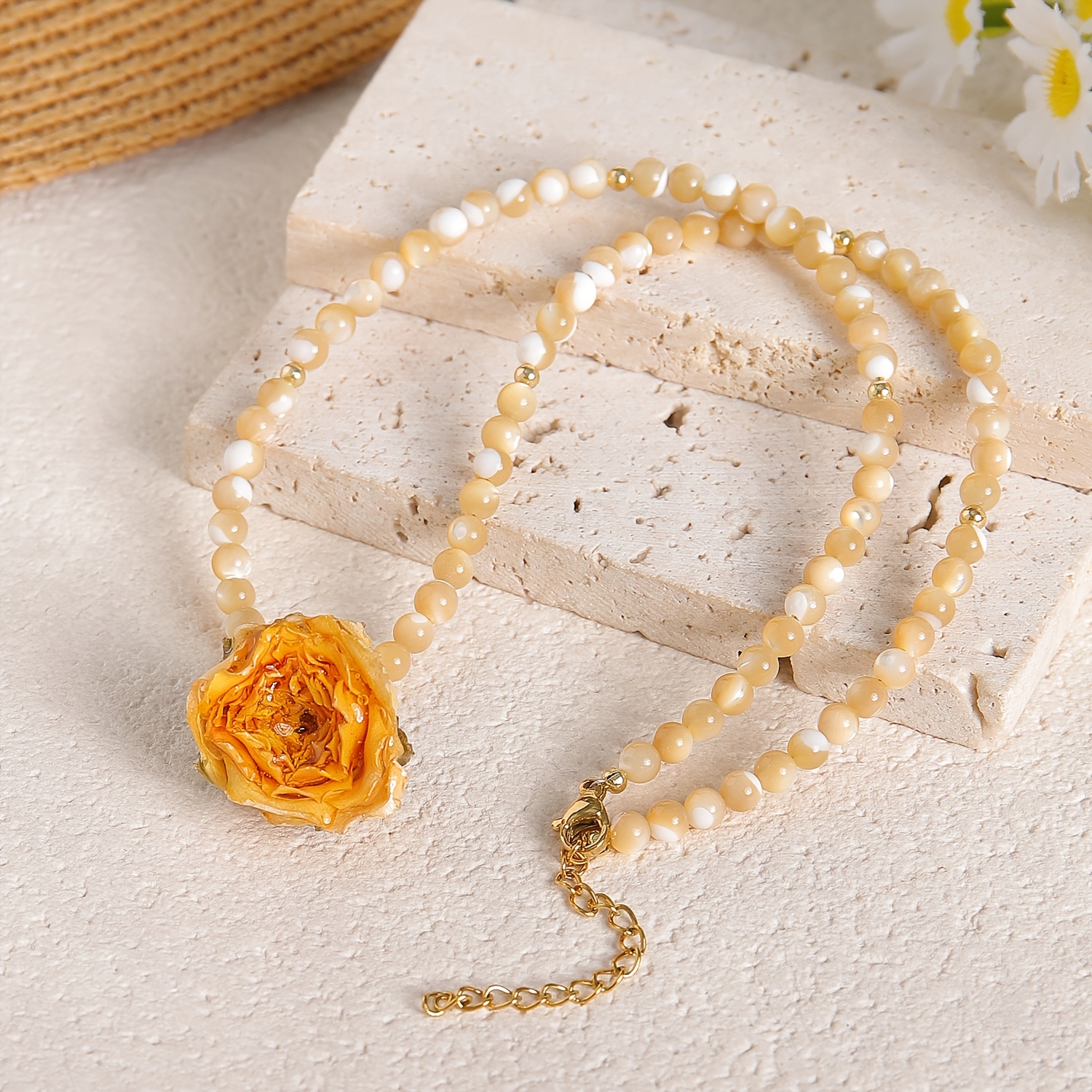 TEMU 1pc Minimalist Elegant Preserved Choker Necklace, Faux Shell Beaded Chain, Boho Vintage Floral Jewelry For Women, Summer Beach Party Accessory,