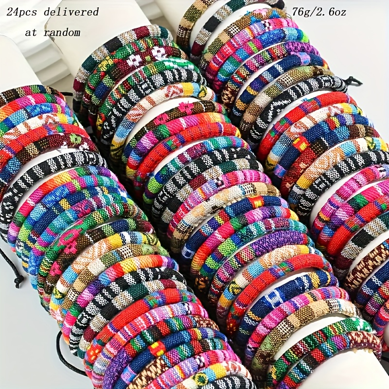 24pcs Bohemian Handmade Friendship Random Bracelet Set For Men Women, College Style Braided Friendship Bracelet, Couple Bracelet, Braided Handmade Style, Adjustable Braided Bracelet And Men's Bracelet