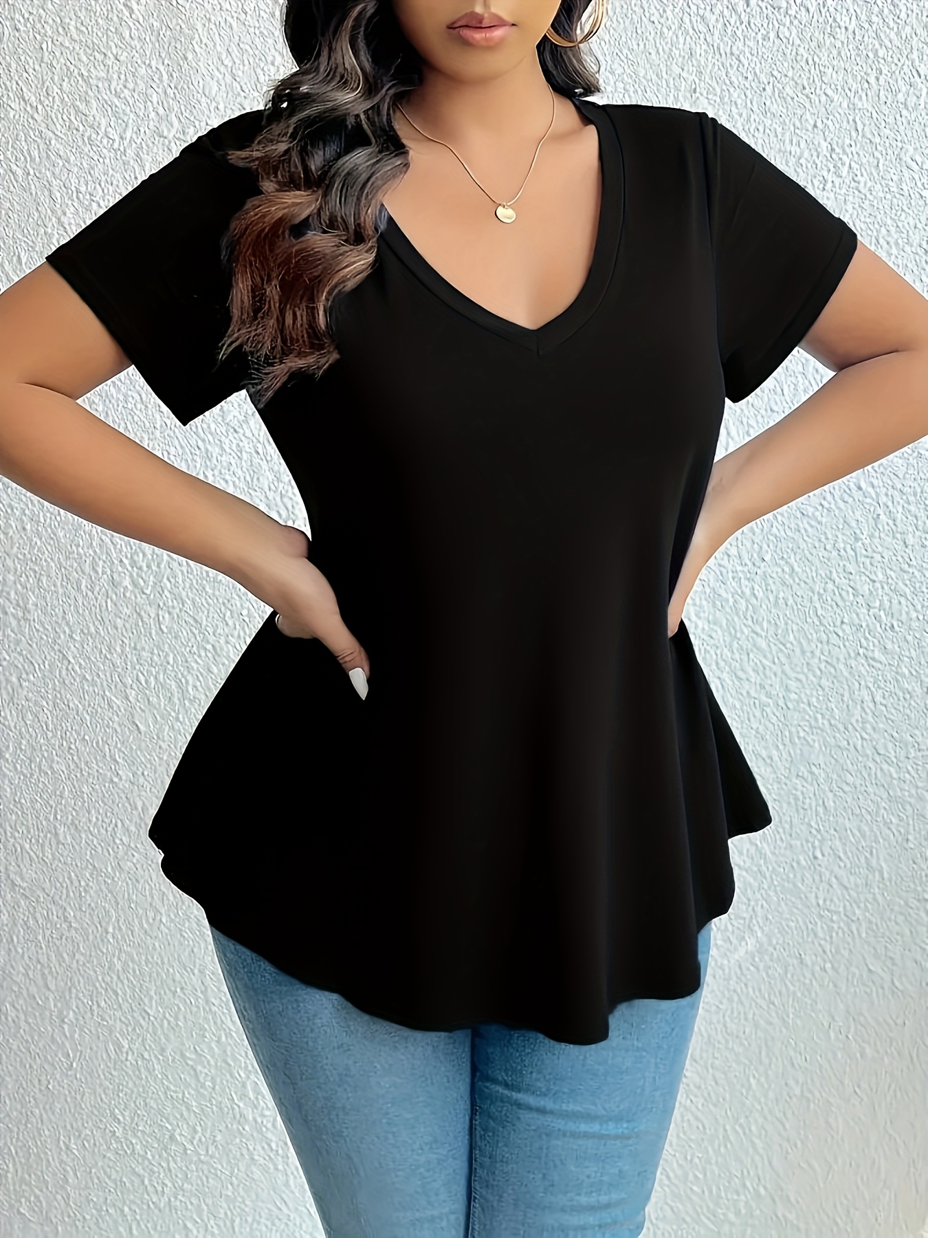 Plus Size Simple Solid T-Shirt, Casual V Neck Short Sleeve T-Shirt, Women's Plus Size?Clothing