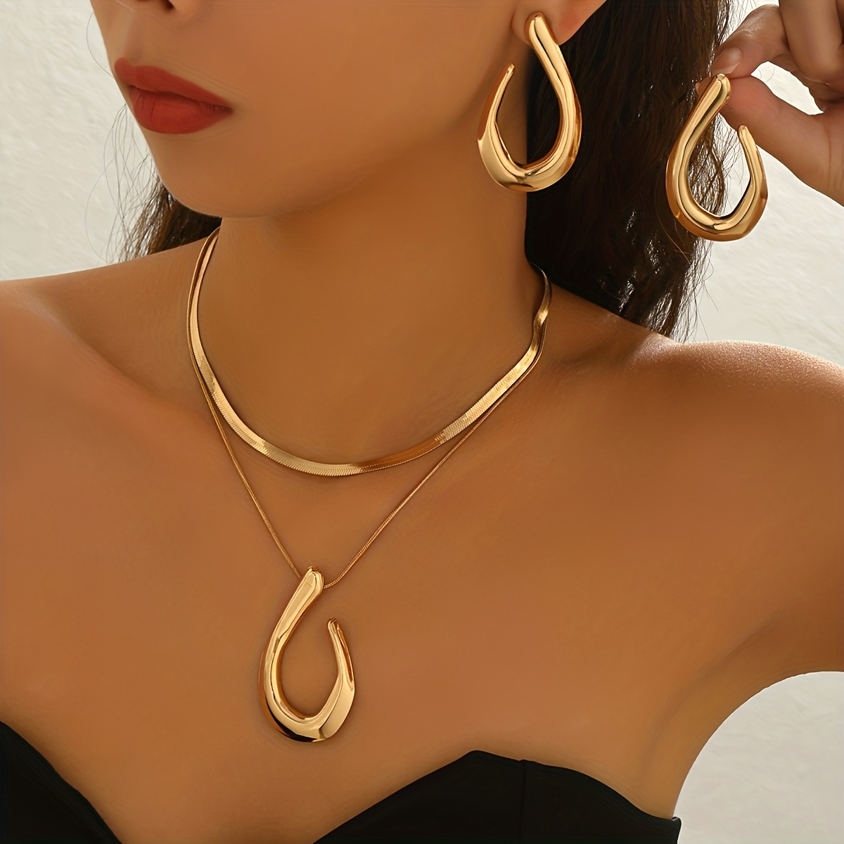 E-shop 2er-Set Europäische und Amerikanische Kreative Temperament Halskette Ohrringe Damen Schmuck Set Mode Einfach Trendy Metall Stil Geometrisch