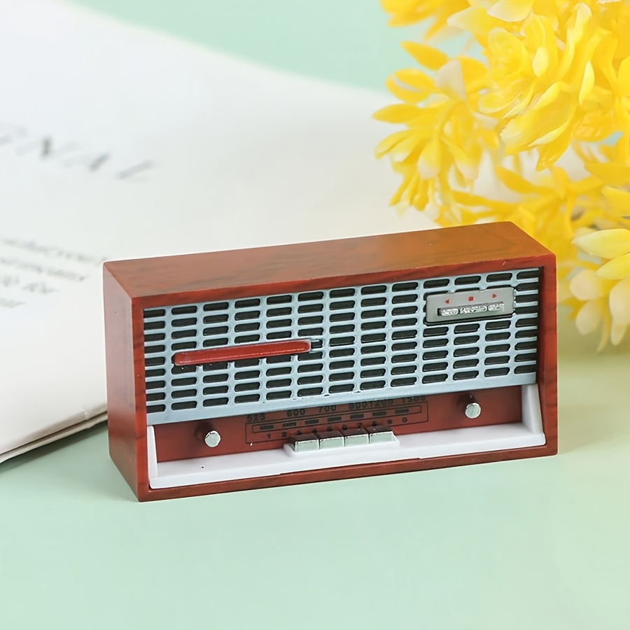 

Vintage-style Miniature Radio Model For Dollhouses - Retro Wooden & Plastic Simulation With Accents, Mini And Collectible Displays, Dollhouse Miniatures