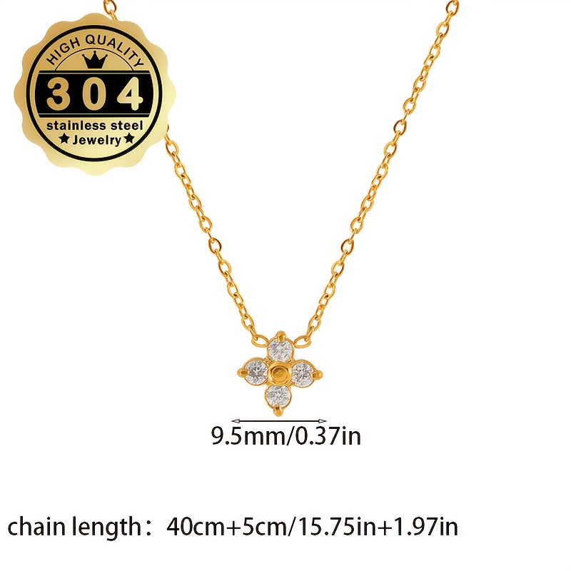 Women's Clover Pendant Necklace with Synthetic Zirconia