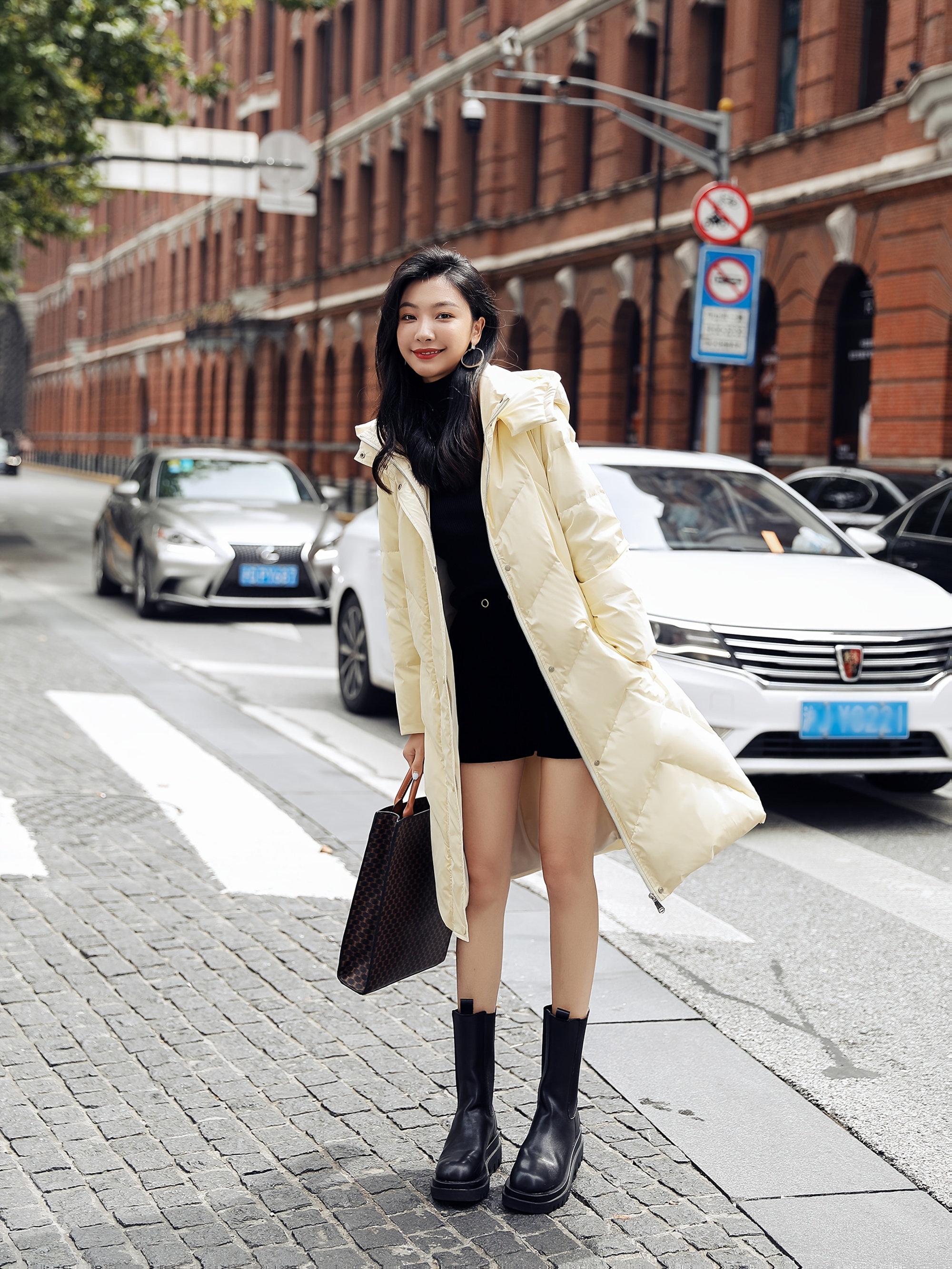 Women'S Stylish Long Winter Coat with Belt Beige Puffer Jacket, Zipper  Closure, Loose Fit Filling, Non-Stretch Fabric, Winter Outerwear|Stylish 