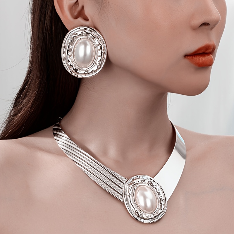 A Trendy Set Studded Earrings Necklace