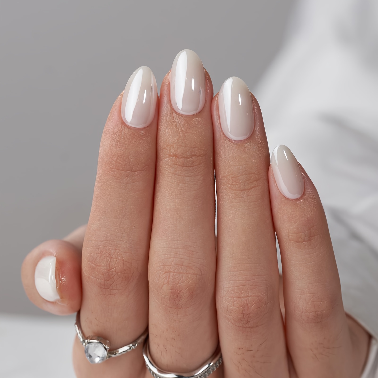 E-shop 30 Stück Soft Gel Falsche Nägel Set, Aufdrücknägel Kurz - Weiße Soft Gel Aufdrücknägel, Mandel Chrome Nagelspitzen Klebeaufnägel,