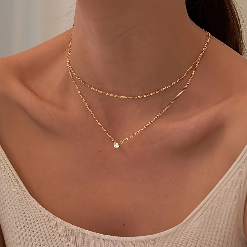 

A Stylish Double-layer Water Drill Pendant Necklace That Is , Luxurious, Sexy, And Simple, Suitable For Daily Wear, Vacations, Banquets, Parties, And Events.