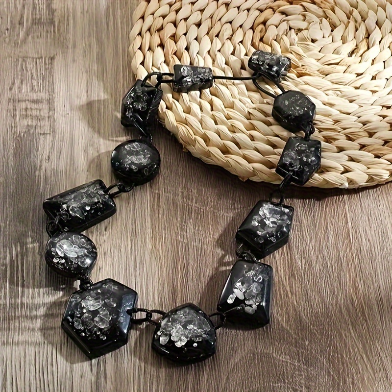 Vintage Resin Statement Necklace for Parties and Festivals