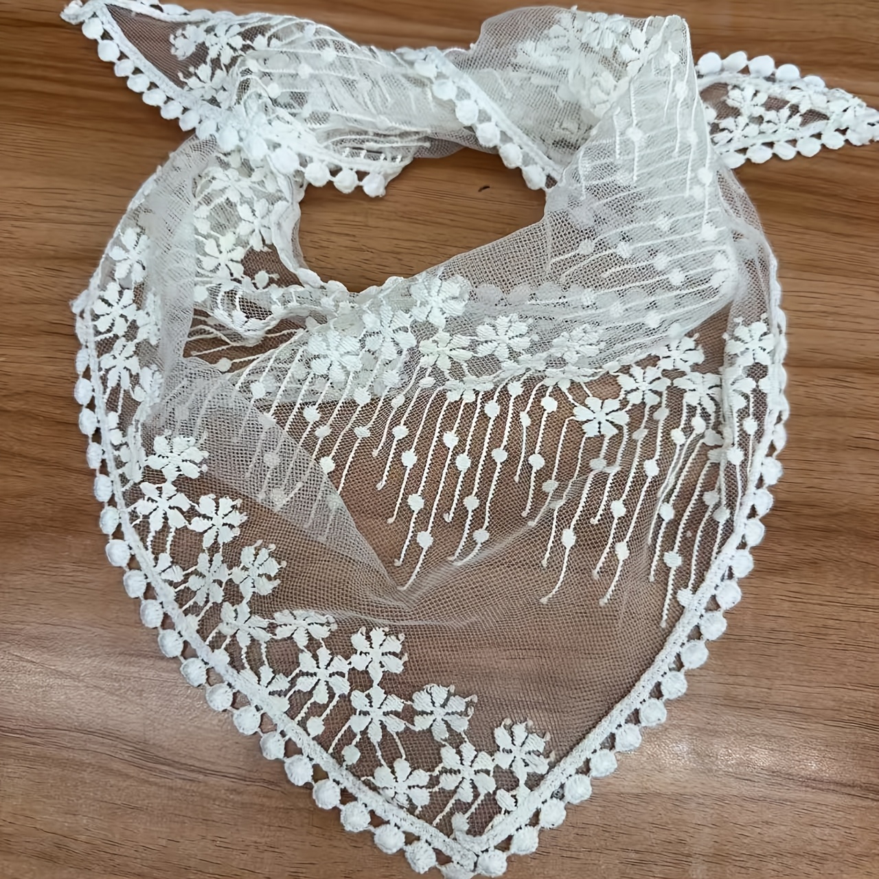 TEMU Foulard triangulaire à bordure en dentelle blanche, style pastoral coréen, mode, broderie piquante, bandeau triangulaire, foulard pour , bandeau