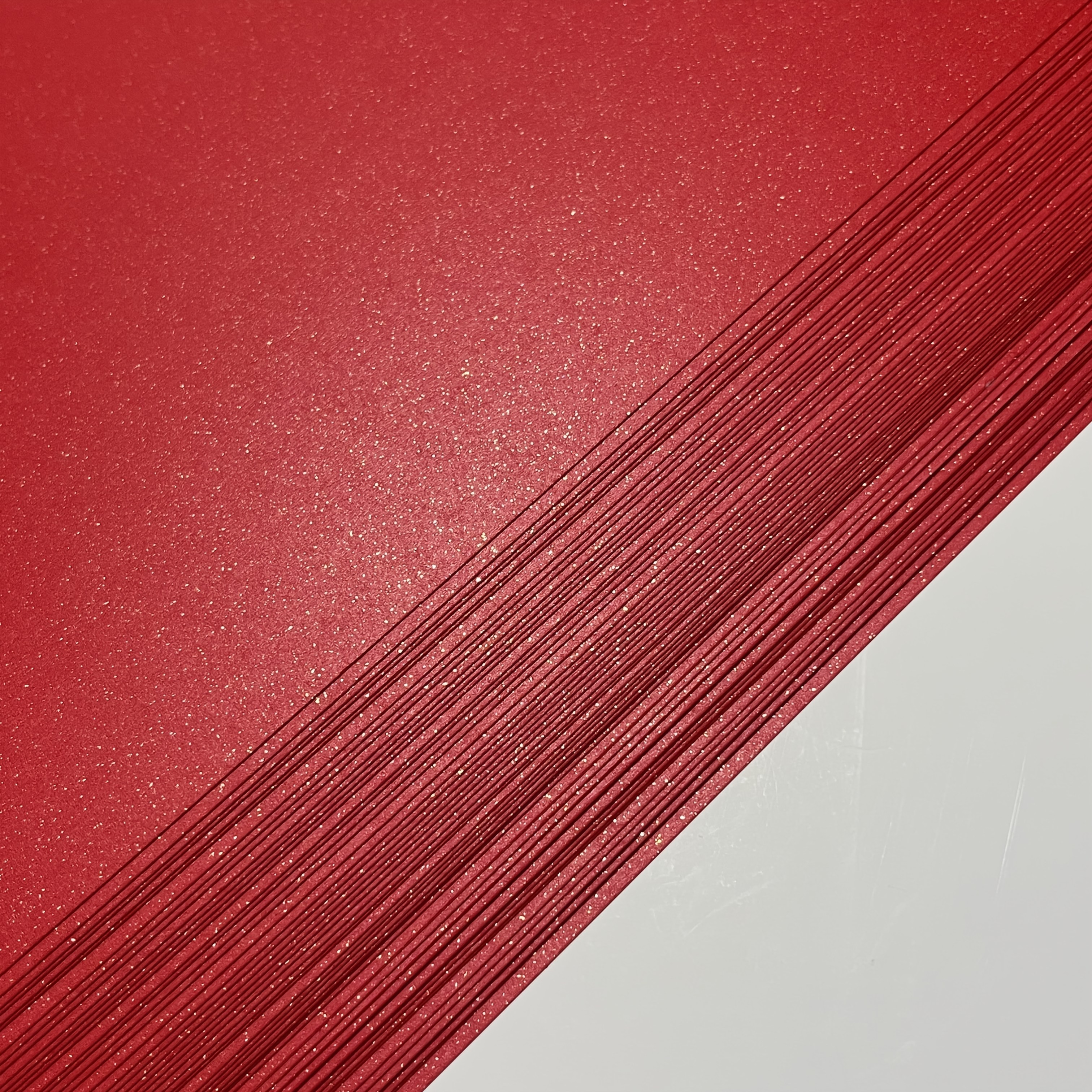 TEMU 13 Rood Fijn Glitter Papier / A4-formaat / Geschikt voor het Maken van Uitnodigingen, Fotoalbums, Wenskaarten en Ander Stevig Karton. Kan Worden