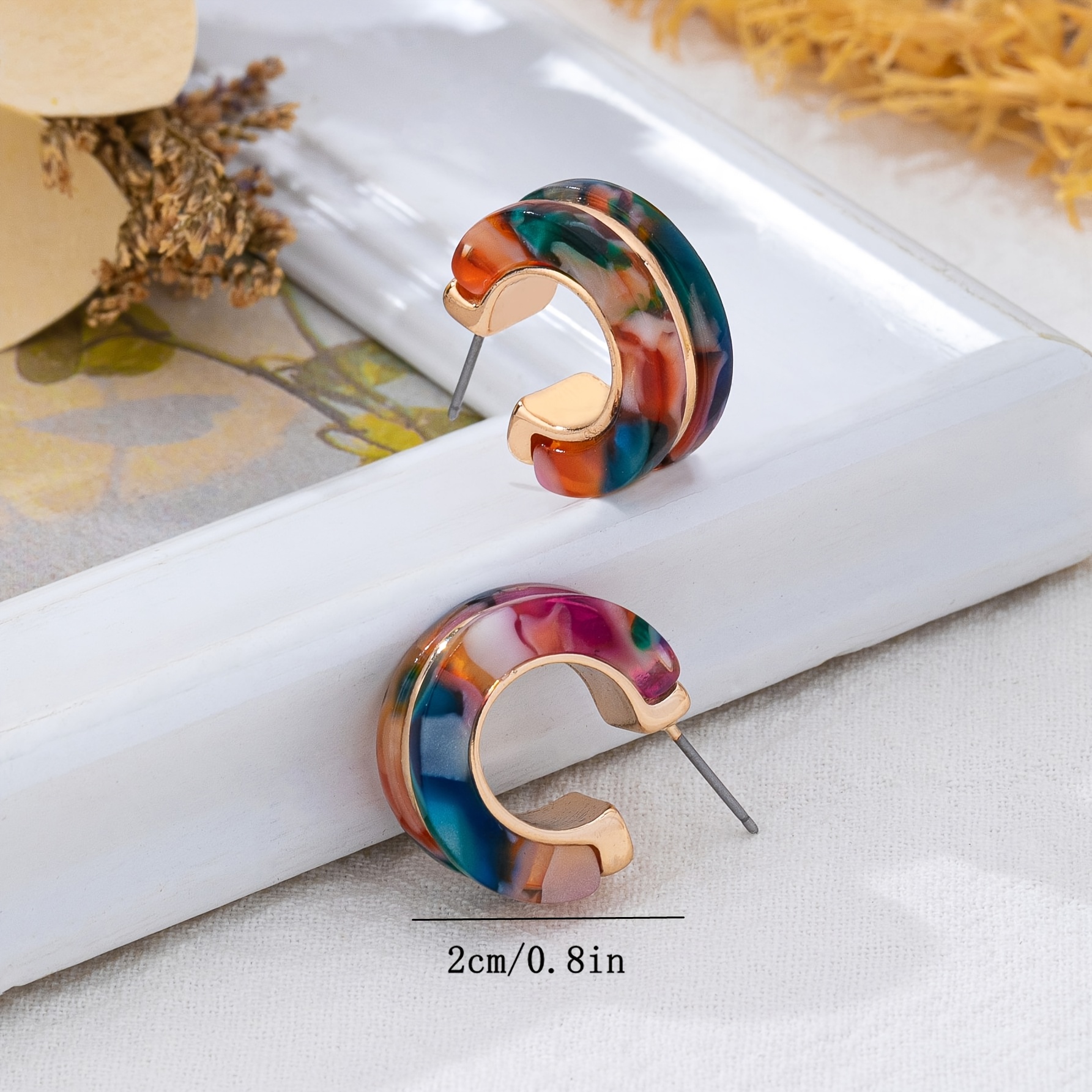 Women's Exquisite C-Shaped Earrings with Patterned Design