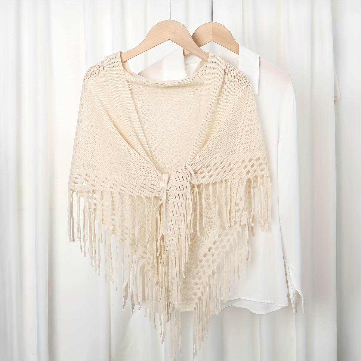 TEMU 1pc Women's Fashion Tassel Triangle Scarf Hollow Breathable Shawl Outdoor Sunscreen Breathable Shawl