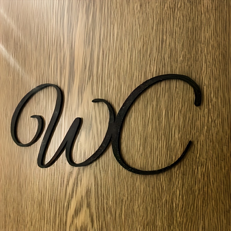 Selbstklebendes WC-Schild mit "WC" Symbol - Minimalistischer Stil, ideal für Halloween- & Weihnachtsdeko in Restaurants, Cafés, Schulen und mehr - Robuste, wandmontierte Eisenplakette, Badezimmerdeko