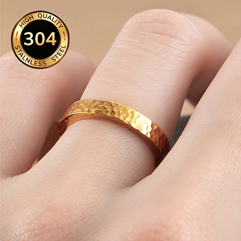 E-shop Einfacher antiker gehämmerter Ring, gehämmerter Edelstahlring, nicht verblassende Paarringe, modische schlichte Ringe für Männer und Frauen,