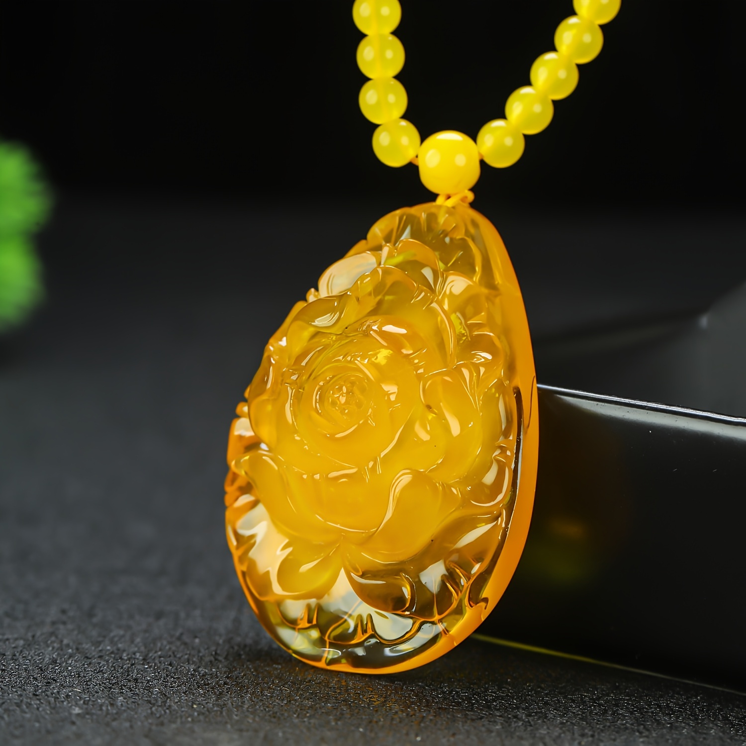 Ethnic Style Beaded Imitation Amber Floral Pendant Necklace