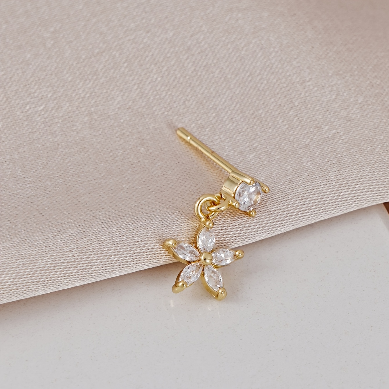 TEMU 1pc Simple And Stylish Stud Earrings, Featuring A -shaped Pendant Inlaid With Synthetic Synthetic Zirconia, Suitable For Women's Dating, Daily