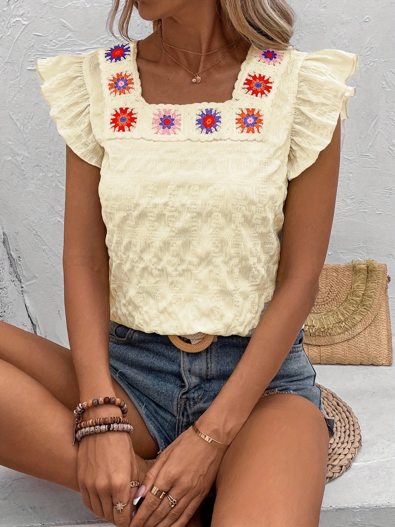 Blusa de mujer con bordado floral elegante Cuello cuadrado parte de  color con diseño de flor moda