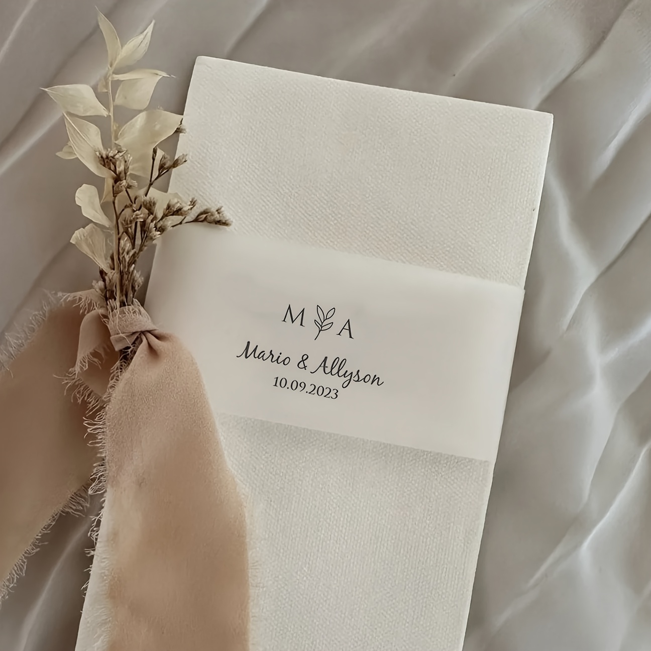 E-shop 100 Stück Personalisierte Serviettenbänder – Individuelle Namensgravur für Hochzeit & Taufe, Elegante -Serviettenringe für Verlobung, Jubiläum,