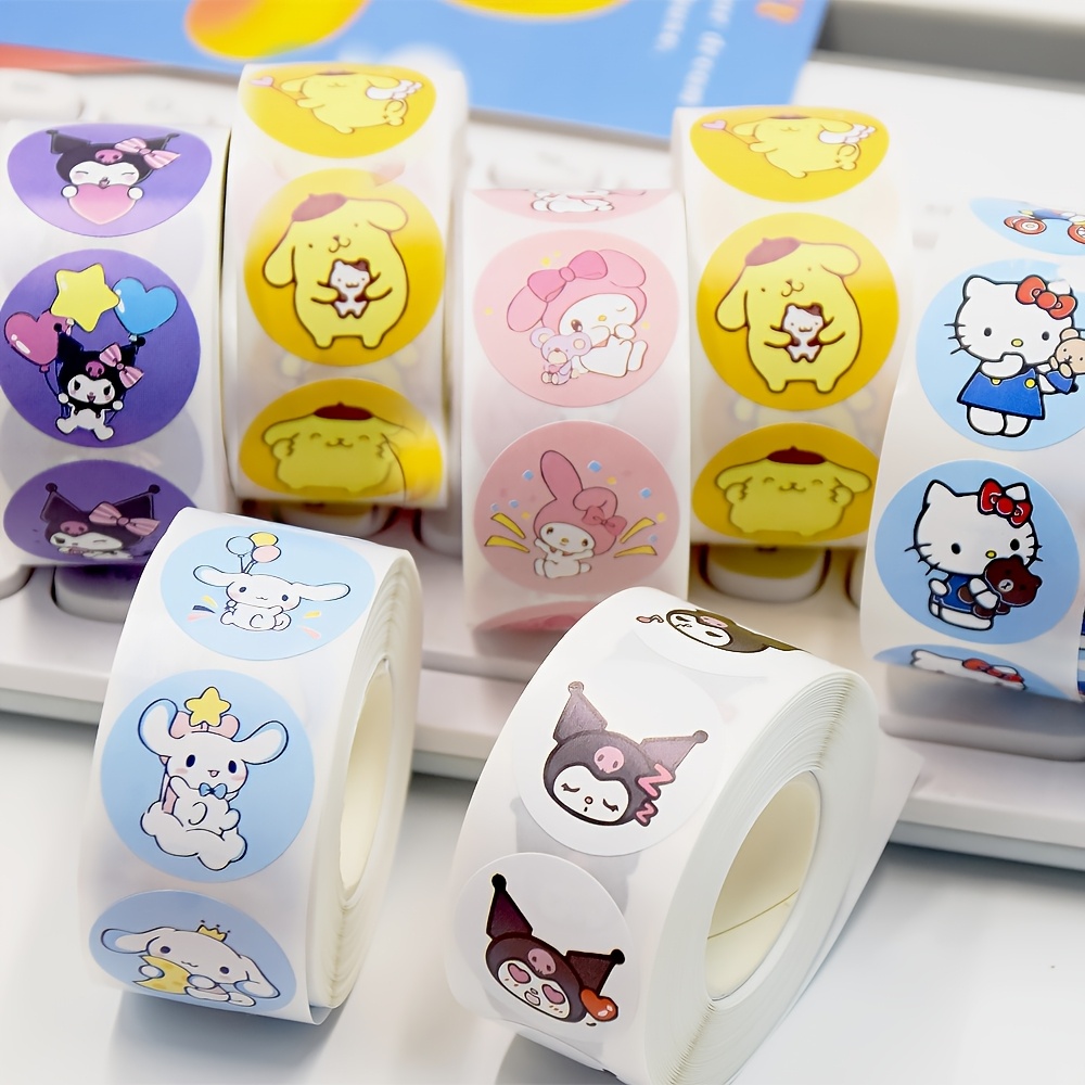 

1 Rouleau de Stickers Sanrio HelloKitty 500 Pièces Kawaii Graffiti Décalcomanies Décoration Stickers Mignon Dessin Kuromi My Melody Scellés Stickers