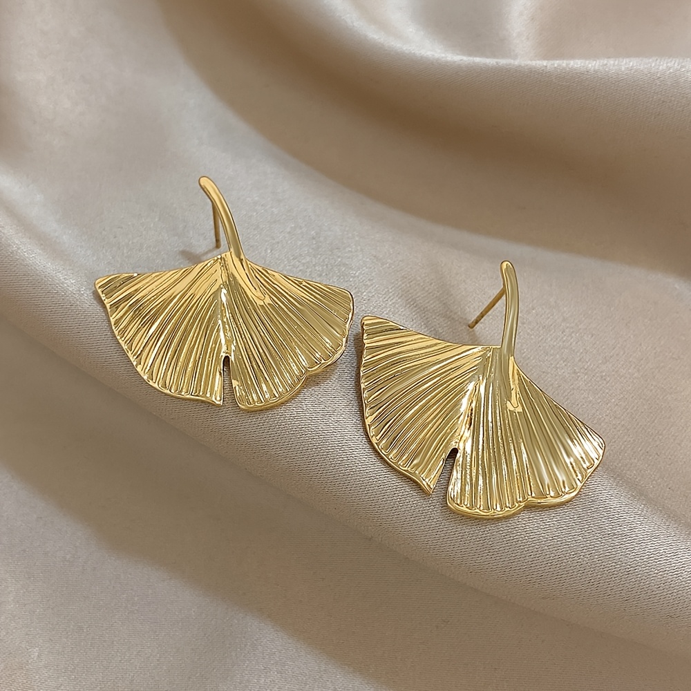 Women's Luxury Ginkgo Leaf Drop Earrings, Exquisite Design