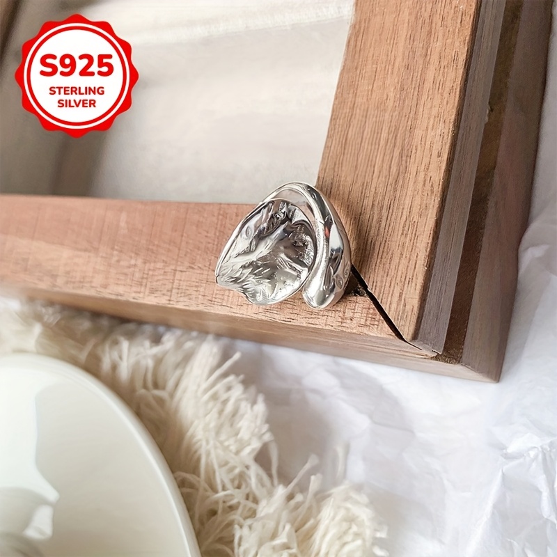 Low Allergy Ring with Geometric Water Drop Shape
