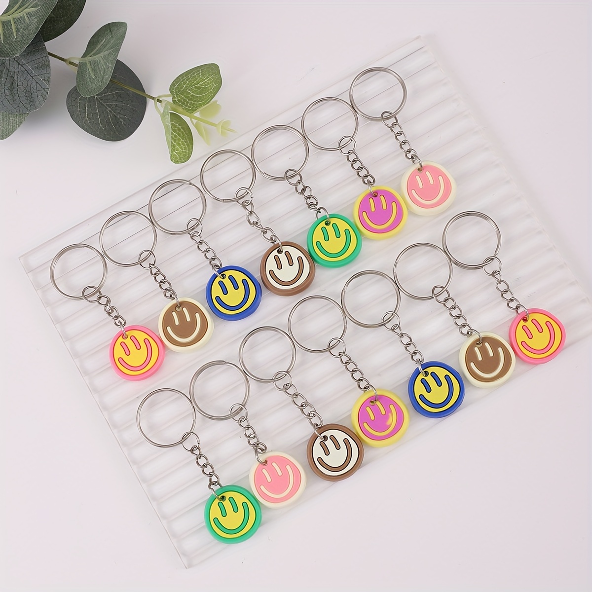 

14pcs Cute Cartoon Smile Face Keychain Colorful Pvc Key Chain Ring Bag Backpack Charm Car Key Pendant Birthday Party Favors Boys Daily Use Gift
