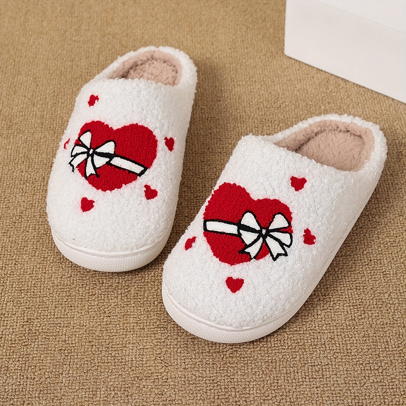 

Valentine's Day Heart-shaped Bow Slippers For Men And Women, Non-slip Tpr Sole, Fabric Lining, Winter Home Footwear