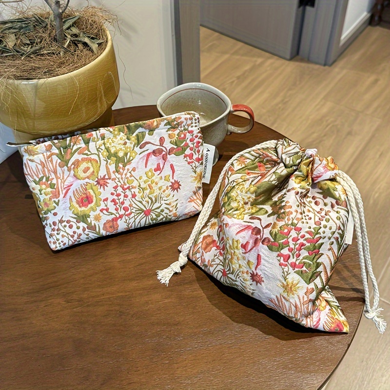 

Chic Floral Drawstring Makeup Bag - Cosmetic Pouch For Travel, Wedding Favors & Use - Polyester, Foldable Design