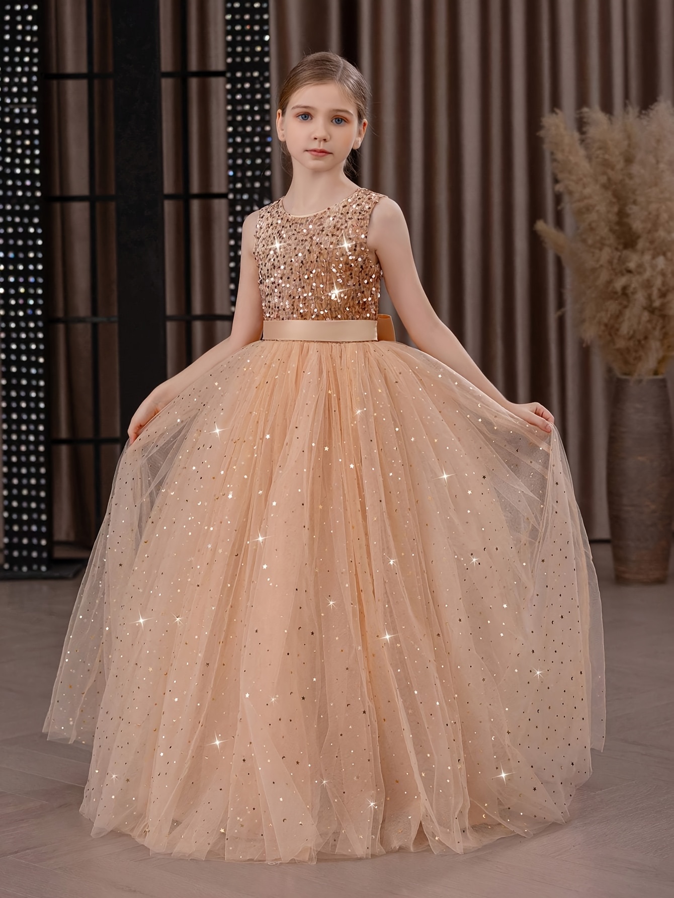 strapless open back dress Christmas dresses for Photography Sessions main image 1