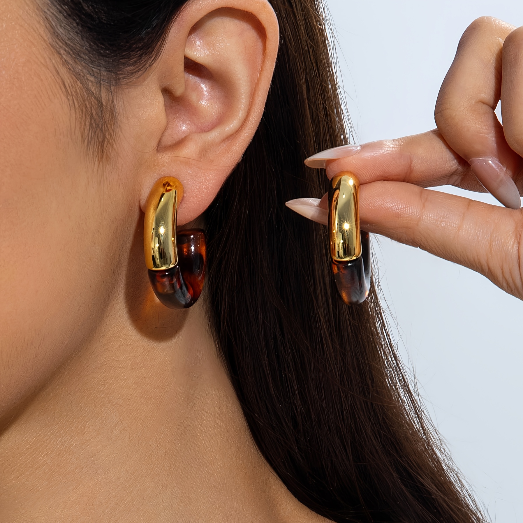 E-shop 1 Paar Vintage-Ohrstecker mit Anhänger in gebogenem Rohr-Design aus Harz mit Leopardenmuster CCB-spleißten Creolen, geeignet als perfektes