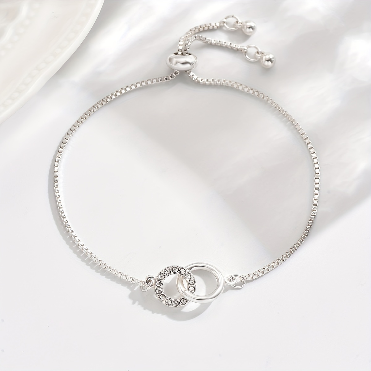 

A Simple And Stylish Water Drill Infinite Love Pull-out Box Chain Ladies Bracelet, Adjustable Size, Suitable For Friends, Sisters, Mothers And Daughters, For Holidays Or Daily Gifts.