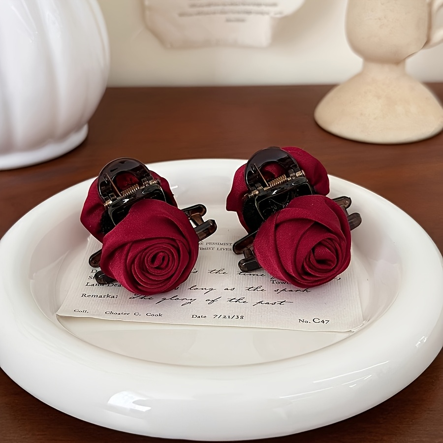 E-shop 4 Stück Rote Rosenblüten Haarklammern für Damen, Seitenpony Hinterkopf Haarnadeln, Halb-Updo Haarschmuck, Neujahrsrote Haaraccessoires für Damen