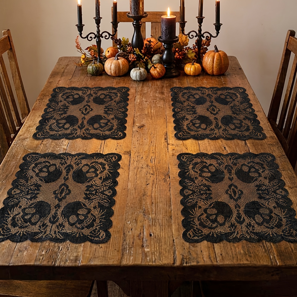 TEMU Lot de 4 sets de table à thème Halloween avec squelette en dentelle noire, sets de table carrés en dentelle ajourée de style gothique, tapis de