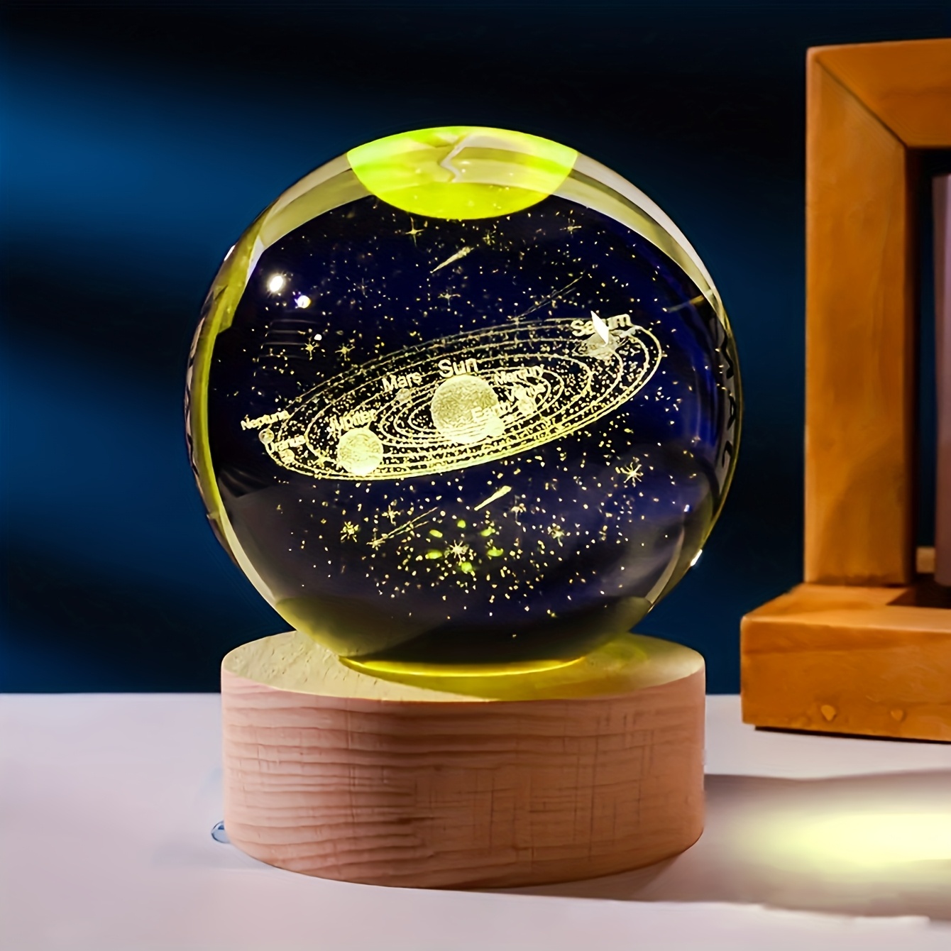 

With Led Base, Polished Themed Tabletop Night Light, Adjustable Lighting, Usb Powered, With Gift Box Included, For Room Types, Ideal For Birthday, Valentine's, Christmas Gifts