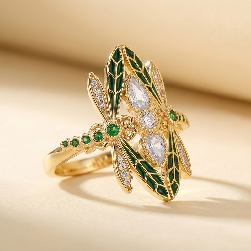 Retro Enamel Dragonfly Design Ring with Green Synthetic Zircon
