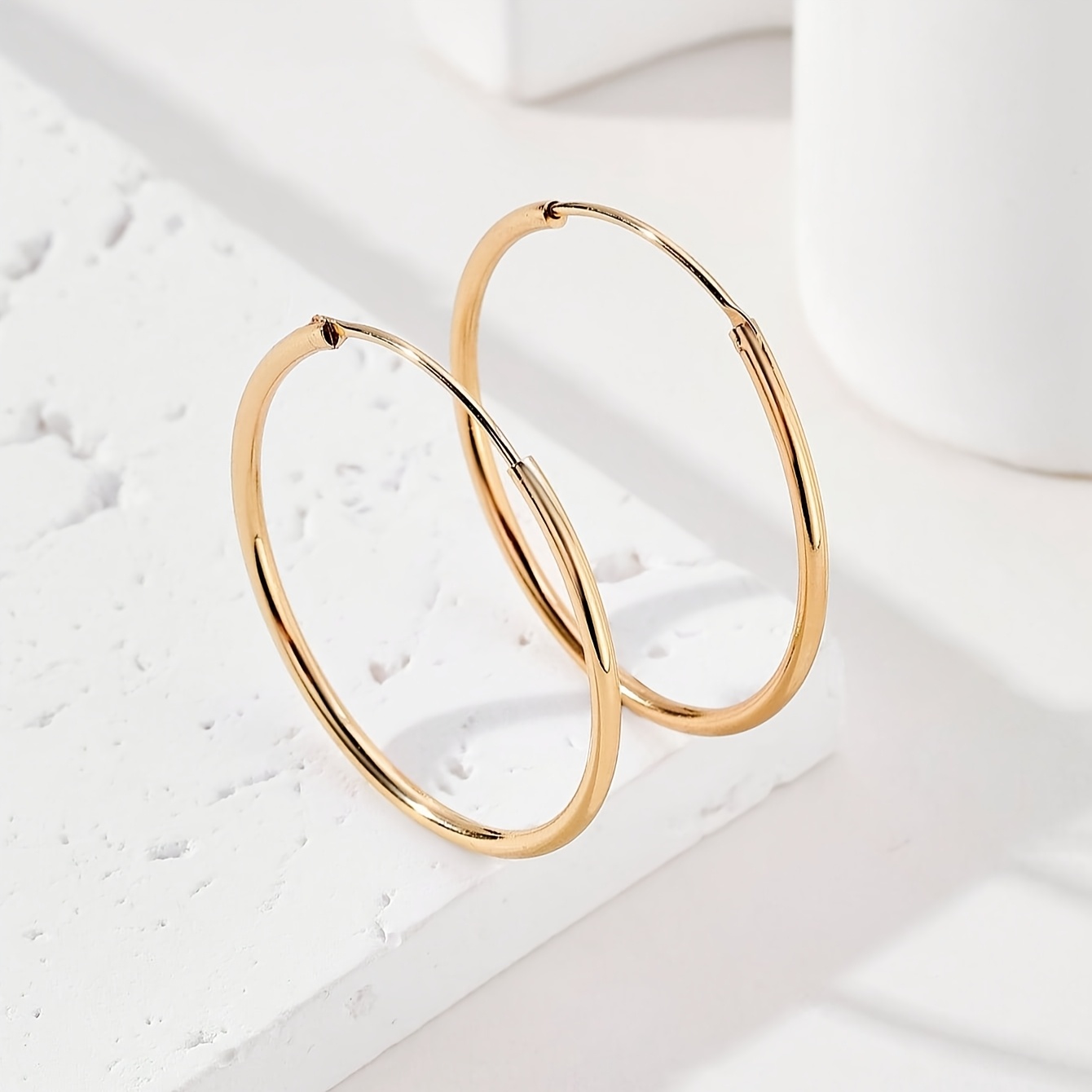 TEMU 1 Par de Manillas para Orejas Minimalistas y Elegantes en Cobre Dorado y Plateado para Mujer