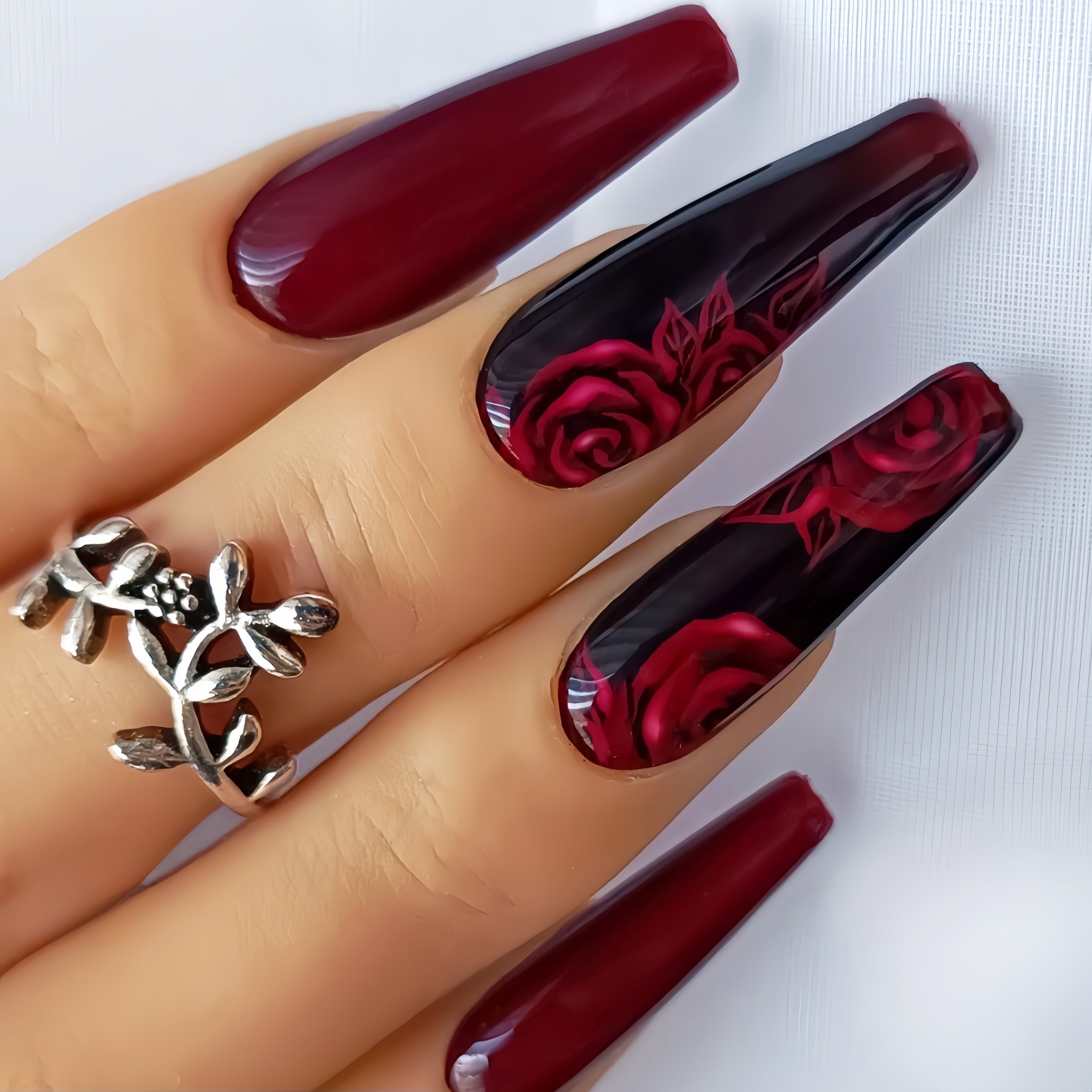 Image of Burgundy Press-on Nails, Burgundy Rose Flower Pattern False Nail Stickers, Autumn Nail Art, Fashionable Hot-selling Long Ballet--on Nails
